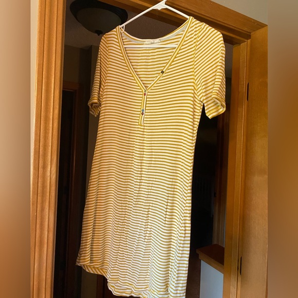 Anthropologie sleep shirt - Picture 2 of 3